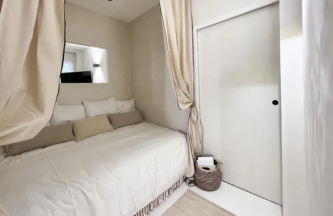 Superb Apartment Palais Royal Louvre Museum Free Netflix-1