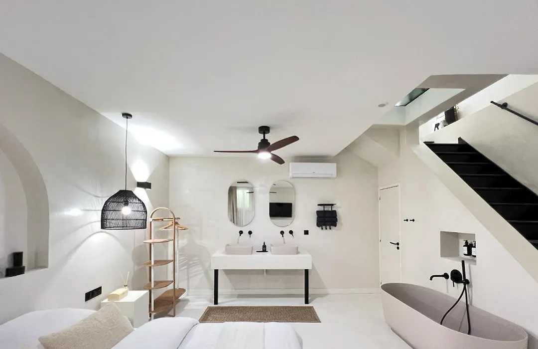 Superb Apartment Palais Royal Louvre Museum Free Netflix-1