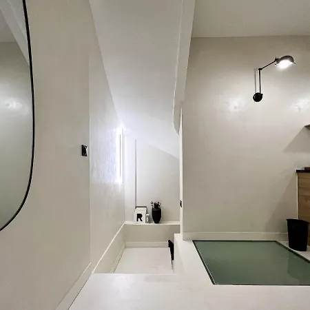 Superb Apartment Palais Royal Louvre Museum Free Netflix-3